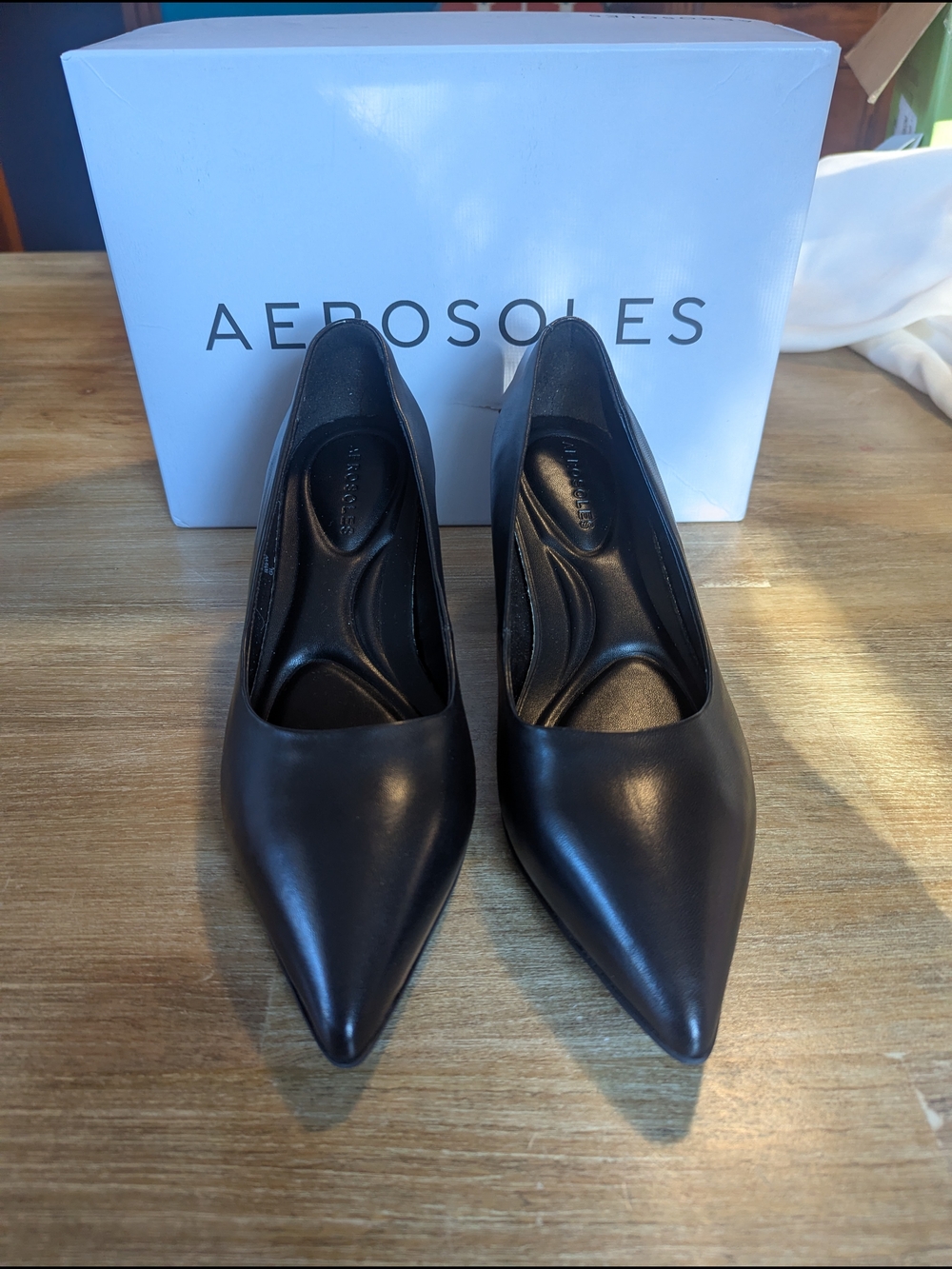 AEROSOLES Black Pointed Toe Comfort Pumps Size 9 WIDE